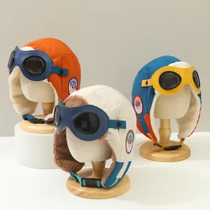Kinder-Fliegermützen mit Fleece-Futter und Brille in Orange, Beige und Blau