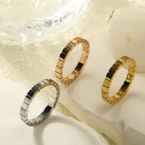 Anillos de cadena minimalistas de acero de titanio en plata, oro y oro rosa