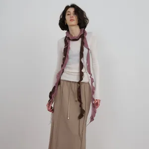 Bufanda de mezcla de lana mohair con punto espiral y flecos en púrpura y marrón