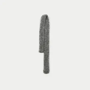 Sciarpa stretta in misto lana grigio scuro con morbida consistenza in mohair