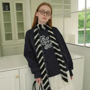 Sciarpa a Maglia Sottile a Righe Diagonali in Pelliccia da Donna Morbido Peluche Scaldacollo in Filato di Acrilico Stretto Accessori