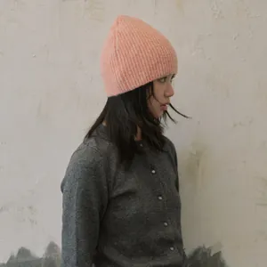 Bonnet unisexe en laine mélangée rose corail avec maille côtelée et toucher doux