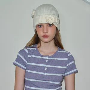 Gorro Beanie de Lana con Flores de Ganchillo Hechas a Mano Mujer Invierno Cálido Gorro de Punto Coreano Dulce Color Sólido Textura Acanalada