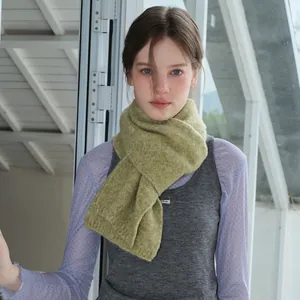 Écharpe en maille 35% laine vert moutarde pour femme, style esthétique et minimaliste