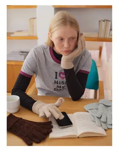 Détails du tricot torsadé des gants tactiles en laine de lapin pour femme en hiver