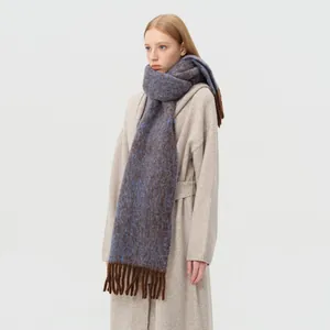 Strickschal aus Alpaka-Wollmischung in Blau und Braun mit langen Fransen für Damen