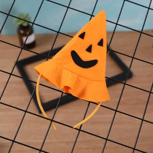 Serre-tête Halloween avec chapeau pointu orange et visage de citrouille souriant