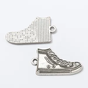Pendentifs vintage en alliage de chaussures en toile pour bijoux DIY avec détails précis
