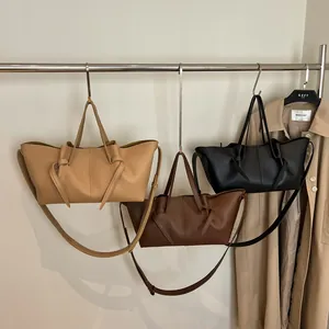Grands sacs cabas plissés minimalistes en beige marron et noir pour femmes
