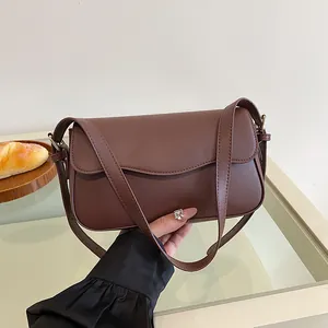 Damen PU Leder Umhängetasche Mit Wellenkante Klappe Magnetverschluss Minimalistisch Französischer Retro Unterarmtasche Alltag