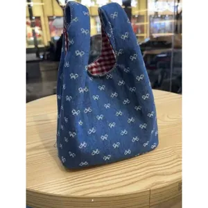 Süße Denim Knot Handtasche Wendbare Kleine Handgelenktasche Mit Schleifenmuster Rot-Weiß-Karo Futter Tragbare Mini-Tote-Tasche Für Damen