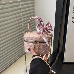 Moda Mini Bolso de Bandolera Acolchado de Rombos Para Mujer Bolso de Mano de Cuero PU Con Decoración de Bufanda Cadena de Metal