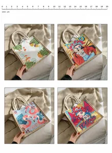 Detailansicht vier Segeltuchtaschen mit Flamingo- und fernöstlichen Kunstdrucken