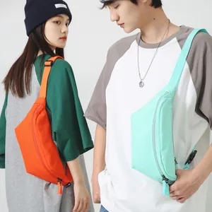 Modische wasserdichte Brusttasche aus Nylon in Orange und Minzgrün für den Outdoor-Sport