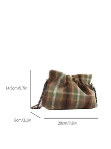Sac seau à carreaux avec design plissé et bandoulière chaîne, dimensions incluses