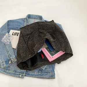 Bolso tote de lona con estampado de leopardo para tableta y cuaderno