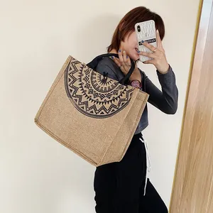 Bolso tote de lino con estampado de mandala negro y asas redondas para mujer