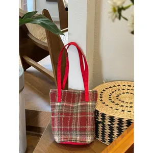 Grand sac cabas en laine à carreaux rouges pour femme, style décontracté et élégant