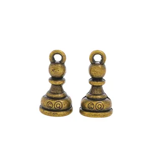 Paire de pendentifs pions d'échecs en alliage bronze vintage pour création de bijoux