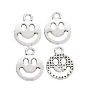 Colgantes de cara sonriente de aleación plata antigua para joyería DIY, lisos y texturizados