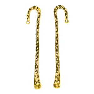 Pair of vintage J-shaped alloy bookmarks with vine patterns and DIY hanging holes