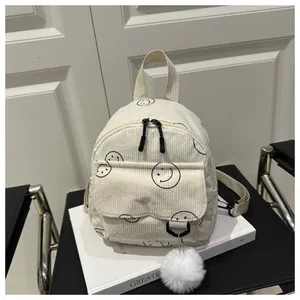 Beiger Cord-Rucksack mit Smiley-Aufdruck und Plüschkugel-Anhänger für Damen und Herren