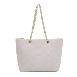 Sac cabas matelassé blanc crème avec bandoulière chaîne dorée en cuir PU pour femme