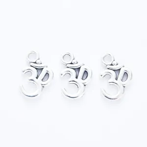 Tre ciondoli vintage con simbolo Om in lega di zinco argento antico per gioielli DIY