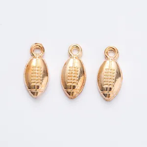 Drei goldene Vintage-Football-Anhänger aus Zinklegierung für DIY-Schmuck und Accessoires
