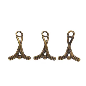 Vintage Bronze-Zinklegierung Eishockeyschläger Anhänger für DIY Schmuck und Bastelarbeiten