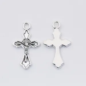 Colgantes de cruz de aleación plata vintage para joyería DIY con detalles religiosos