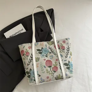 Large capacity floral jacquard tote bag with vintage flower patterns and PU leather straps