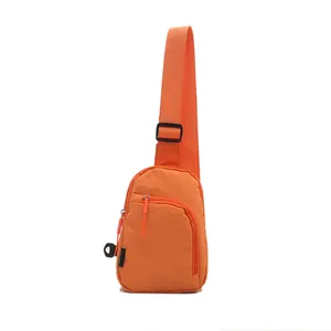 Sac de poitrine en nylon orange vif avec bandoulière réglable et fermeture éclair avant