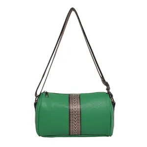 Sac cylindre vintage vert à grande capacité avec texture litchi et sangle à motif en V