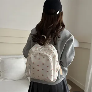 Cremeweißer Rucksack mit rosa Blumenmuster, Doppel-Reißverschluss und verstellbaren Trägern
