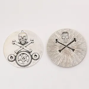 Vintage silver skull and gear steampunk pendant made of zinc alloy for DIY jewelry