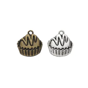 Colgantes vintage de cupcake en aleación bronce y plata para bisutería artesanal