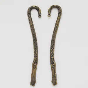 Vintage bronze zinc alloy bookmarks with embossed vine patterns and star charms