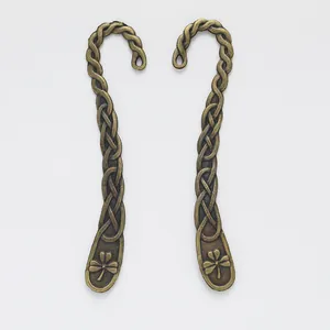 Retro zinc alloy bookmark set with Celtic knots and four-leaf clover design in bronze