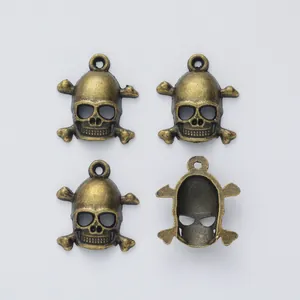 Vierteiliges Set Totenkopf-Anhänger aus Zinklegierung in antikem Bronze-Stil für DIY