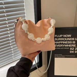Bolso de Cubo Plisado de Cuero PU para Mujer Con Asa de Cuentas Blancas Grandes Cadena de Plata Bolso Bandolera Moda Bolso Nube