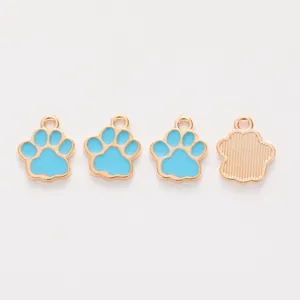 Schattige hemelsblauwe emaille pootafdruk hangers voor DIY-sieraden en accessoires