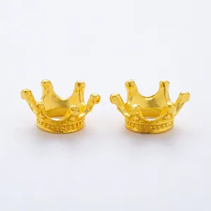 Pair of 3D vintage alloy crown charms with shiny gold coating for DIY jewelry making
