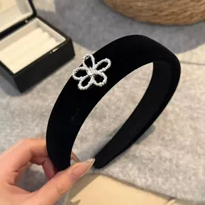 Französischer Stil Elegantes Schwarzes Samt Haarreif Damen Strass Blume Dekorative Haarband Herbst Winter Kopfschmuck