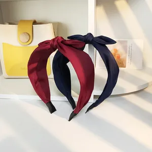 Elegantes Set aus einfarbigen Satin-Haarbändern mit großen Schleifen in Burgund und Marine