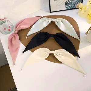 Barrettes à cheveux vintage avec nœud en satin et perles en rose, vert, noir et beige