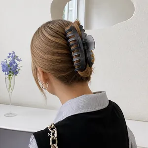 Pinza de pelo grande negra mate para peinados elegantes de estilo francés