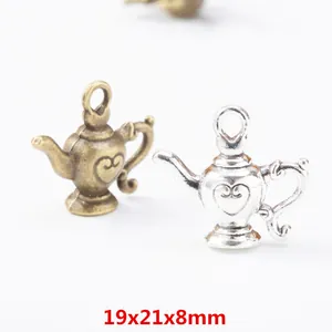 Pendentif Théière en Alliage de Zinc Vintage Avec Relief de Cœur Pour Fabrication de Bijoux DIY Accessoire Bronze Argent Antique