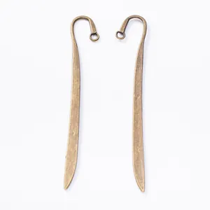 Set mit zwei Vintage-Lesezeichenhaken aus Bronze-Zinklegierung mit Öse für DIY-Schmuck