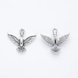 Ciondoli aquila in argento antico in lega di zinco per accessori di gioielleria fai-da-te